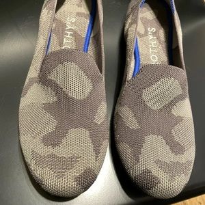 Rothy’s camo loafers size 9 NEW